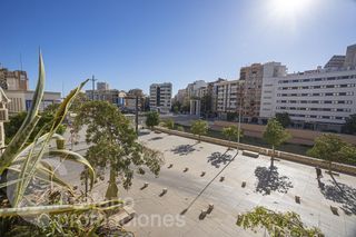 Pis a Ensanche Centro - Puerto. Exclusivo piso en el  corazón del soho,  originalmente de 4 dorm
