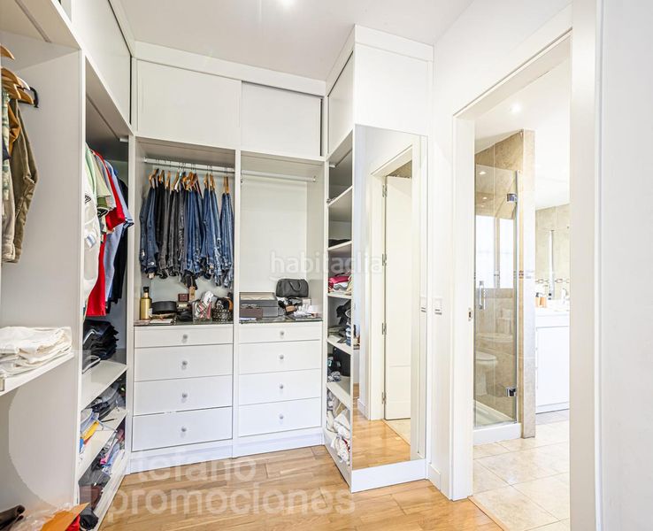 Foto 1acc8de5-d2fc-47fa-9b41-35c85b70b0d3. Casa pareada chalet con piscina privada, en recinto muy exclusivo, en conjunto residencial en Málaga