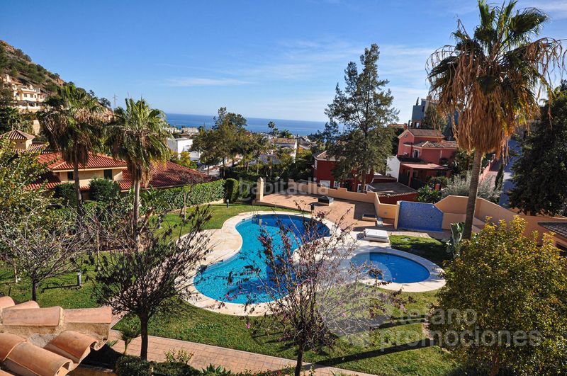 Foto 280a0644-51f0-4eec-9df9-fa4a303444cf. Casa pareada chalet con piscina privada, en recinto muy exclusivo, en conjunto residencial en Málaga