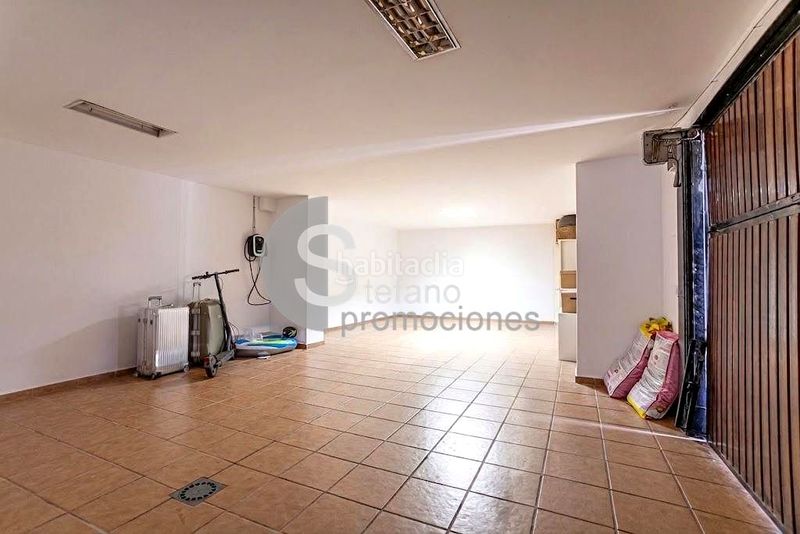 Foto 2e0b5485-a4f5-45cd-b15f-41cbe50e9b81. Casa pareada chalet con piscina privada, en recinto muy exclusivo, en conjunto residencial en Málaga