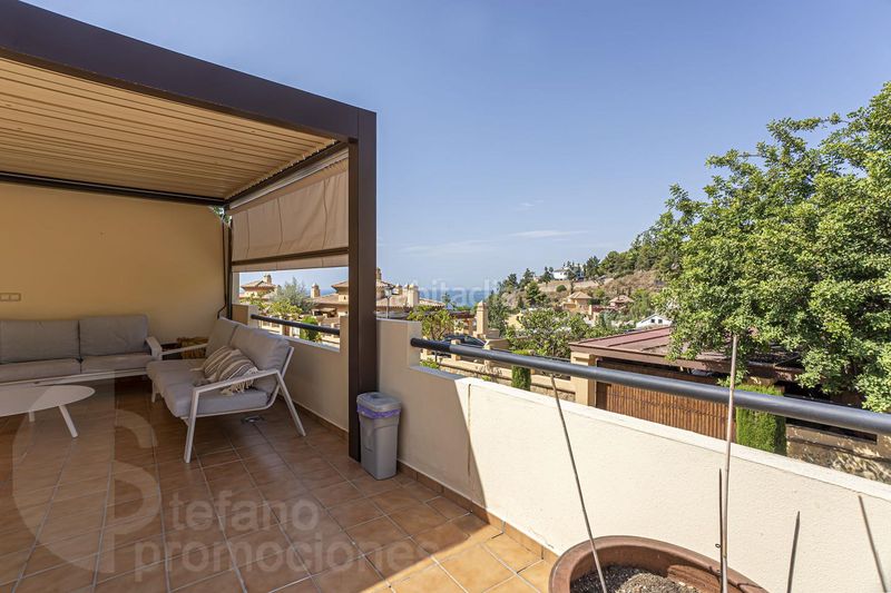 Foto 67b3083a-d2de-4f95-933b-51130980ff91. Casa pareada chalet con piscina privada, en recinto muy exclusivo, en conjunto residencial en Málaga