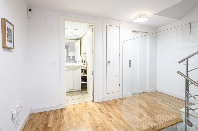 Foto d5139350-2a8c-493d-bb3c-7b0ea613125f. Casa pareada chalet con piscina privada, en recinto muy exclusivo, en conjunto residencial en Málaga