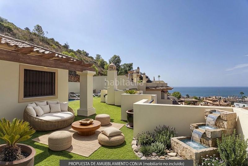 Foto e39ab126-d084-4f9d-b73d-9e386cf455a2. Casa pareada chalet con piscina privada, en recinto muy exclusivo, en conjunto residencial en Málaga