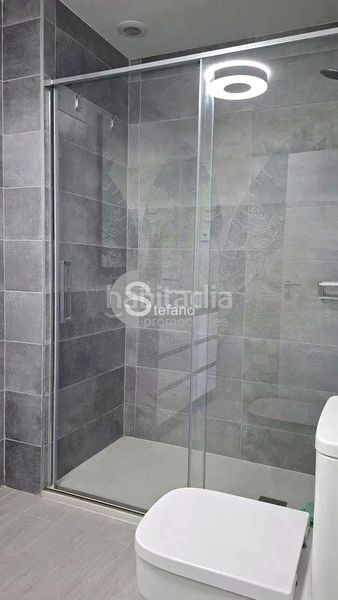 Foto f0e6889e-335c-4397-b5d8-70a0053b5cd2. Pis amb calefacció aparcament piscina a Martín Carpena - Torre del Río Málaga