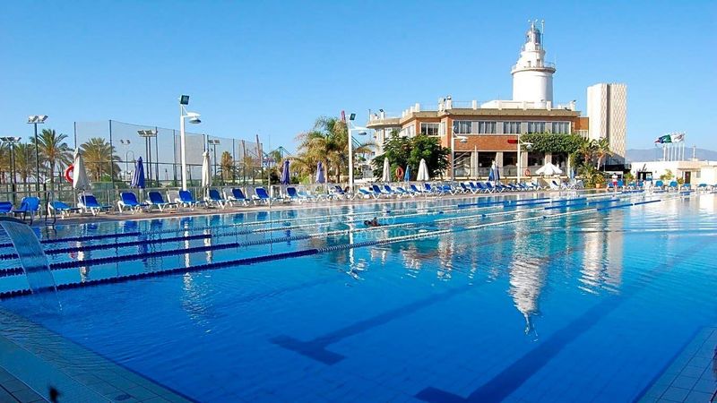 Foto 8d12ac57-4403-4cb9-81e1-3b07028cee42. Pis amb calefacció aparcament piscina a Limonar Málaga