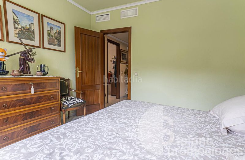 Foto a0ae0c11-3449-402b-8b50-bab85cb72478. Pis amb calefacció aparcament piscina a Limonar Málaga