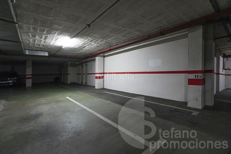 Foto f915f76f-cc76-4e08-b71c-33f81111c8a7. Pis amb calefacció aparcament piscina a Limonar Málaga