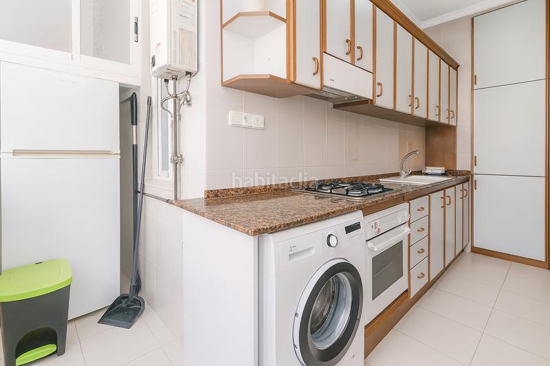 Foto 966b1492-0083-4387-9a63-327e0100a60c. Pis amb piscina a El Gall Esplugues de Llobregat