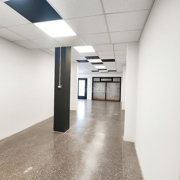 Foto 18a77edf-9f5a-4cc7-bf20-02409fee4e46. Local comercial a El Gall Esplugues de Llobregat