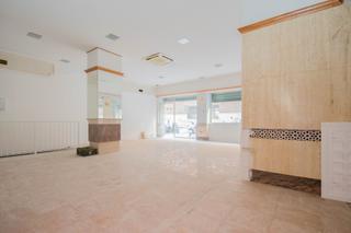 Geschftsraum en Barrio de Albaicn. Local comercial junto a mercado de san agustn y a espaldas de g
