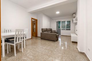 Location Appartement à Cartuja. Estupendo piso de tres dormitorios en zona cartuja