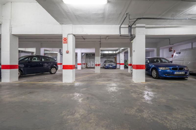 Foto 01baf7d1-f57a-41d4-a808-72344898fa3b. Parking voiture dans Camino de Ronda Granada