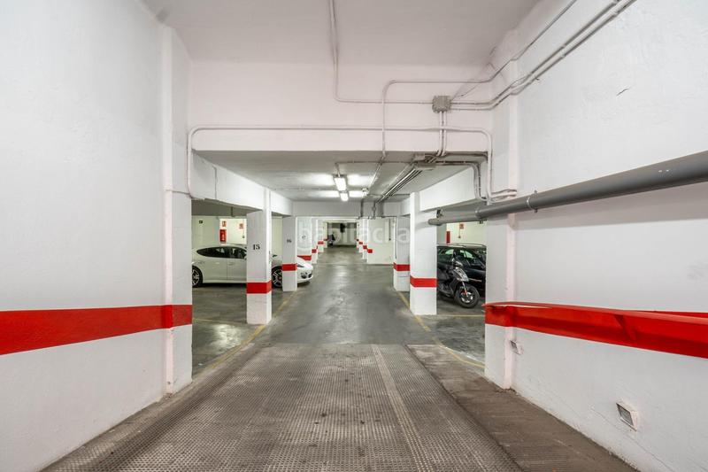 Foto f56160d2-80fe-4d0f-afa6-5b863d60dd4b. Parking voiture dans Camino de Ronda Granada