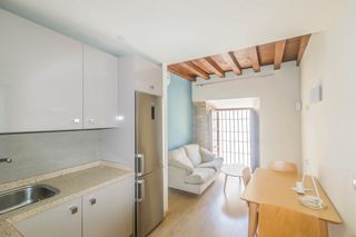 Lloguer Pis en Barrio de Albaic�n. Bonito piso junto a plaza nueva