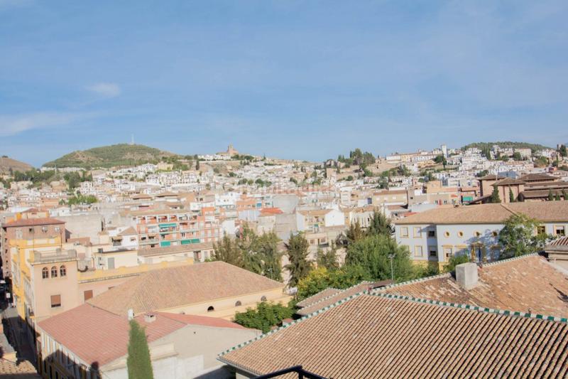 Foto 59cf7298-ca6b-4f5b-ba1f-ab00cbf464bd. Alquiler piso amplio piso en alquiler en la zona servero ochoa en Granada
