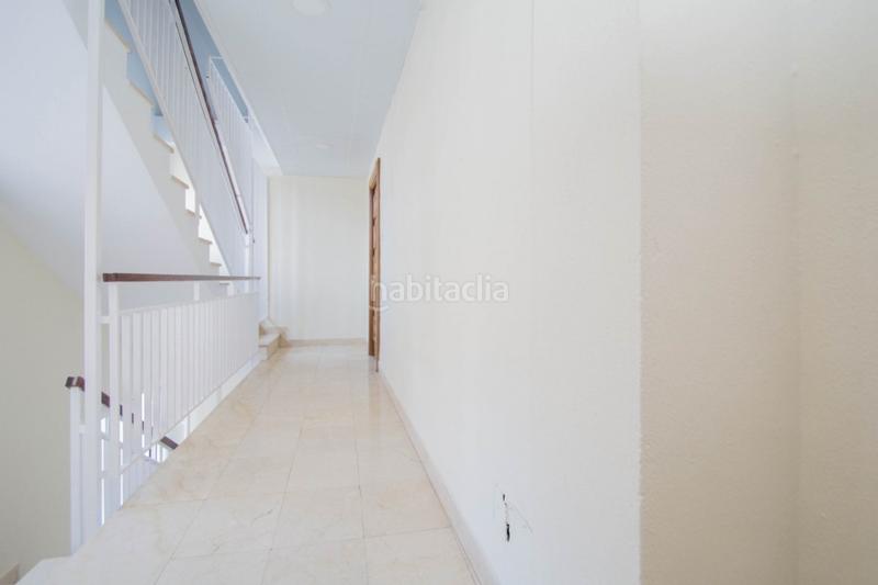 Foto 5f81ea9d-cc64-4ace-8424-16e4c86e38da. Alquiler piso amplio piso en alquiler en la zona servero ochoa en Granada
