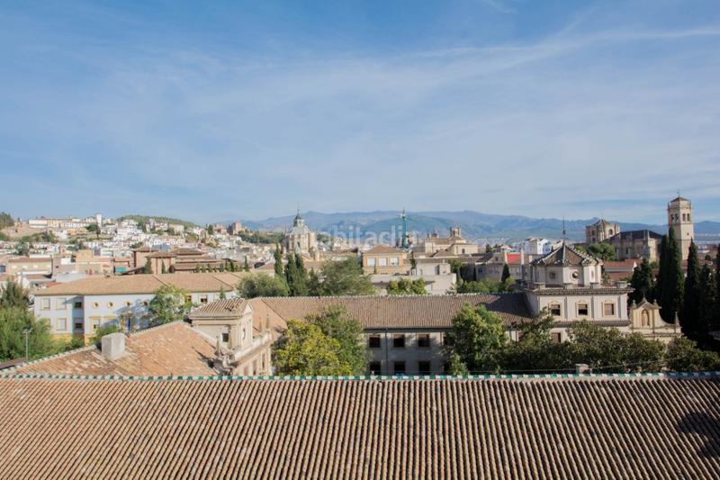 Foto f450cd34-d71a-4536-afae-17c966ad175f. Alquiler piso amplio piso en alquiler en la zona servero ochoa en Granada