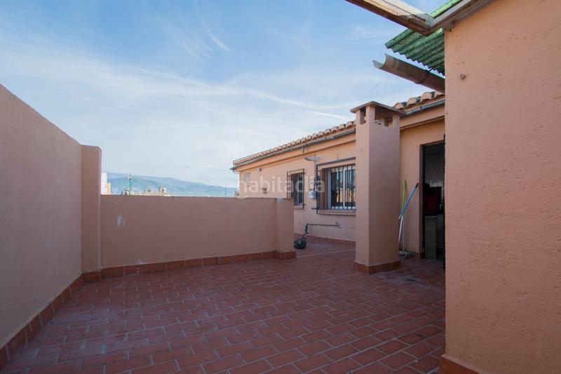 Foto ffe850b3-89ad-4cc2-9042-62236edc1251. Alquiler piso amplio piso en alquiler en la zona servero ochoa en Granada