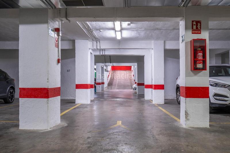 Foto 0f07b9f2-08d7-478b-bb5c-15f8a5e7d789. Location parking voiture dans arabial 78 dans Camino de Ronda Granada