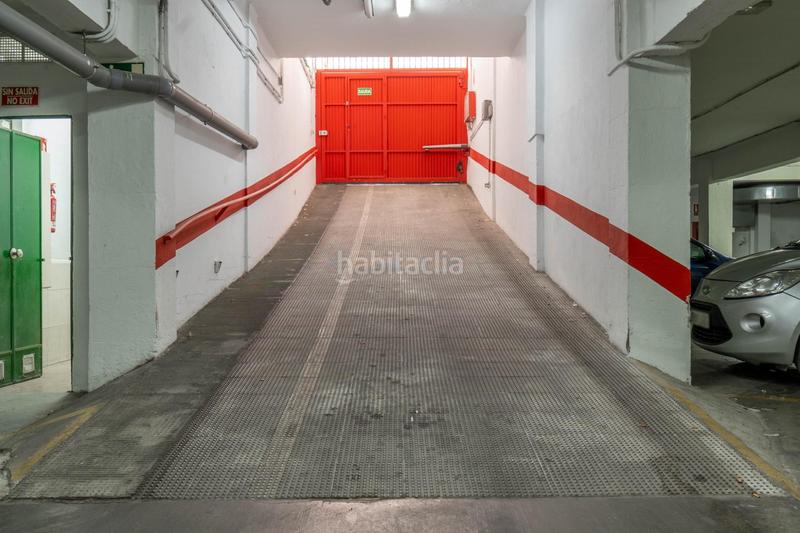 Foto a5749b48-4a67-415e-8445-63f7024a1139. Location parking voiture dans arabial 78 dans Camino de Ronda Granada