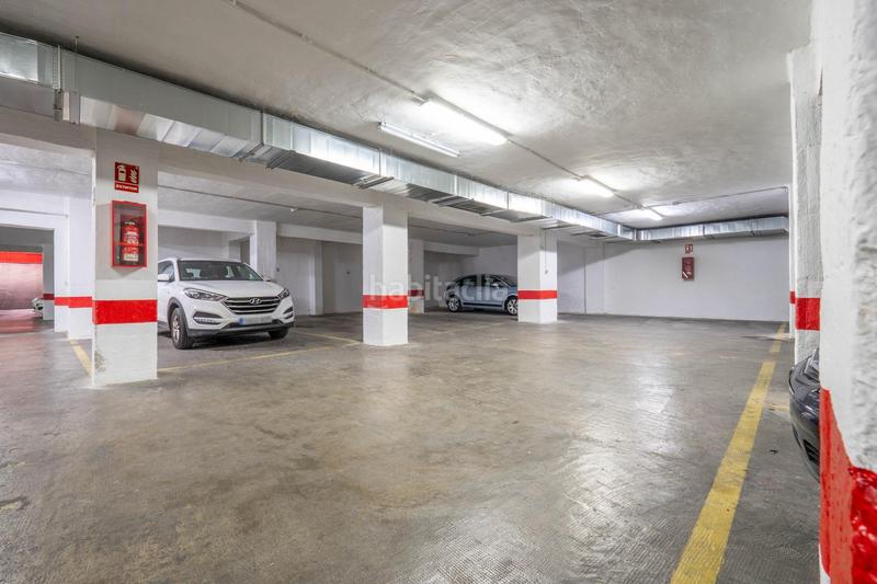 Foto 35b5ef42-7ac9-44d3-bdbc-35ce54192867. Rent car parking in arabial 78 in Camino de Ronda Granada
