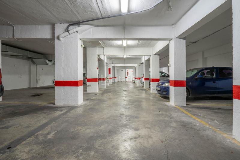 Foto 759502f6-9f1f-4713-9eed-ebeff3834f44. Rent car parking in arabial 78 in Camino de Ronda Granada