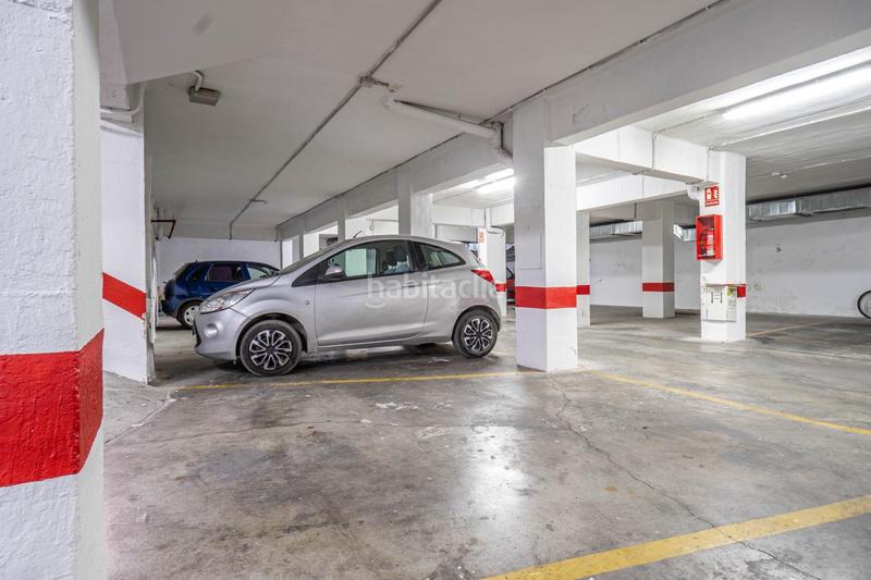 Foto b68eaa54-347a-43d6-ad4f-eab4711cda4f. Rent car parking in arabial 78 in Camino de Ronda Granada
