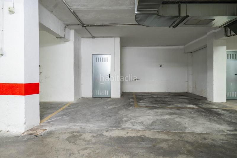 Foto cc5ebc7b-0707-4425-8a3e-bf1abfa3766d. Rent car parking in arabial 78 in Camino de Ronda Granada