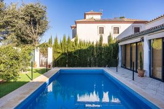 Xalet a Marchena. Espectacular chalet independiente en marchena con excelentes cal