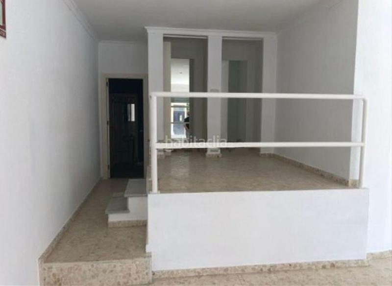 Foto f8afbc05-4a61-4a92-a91f-e610f0634260. Geschäftsraum in Algaba (La)