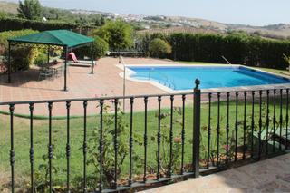 Chalet in Cazalla de la Sierra. Exclusiva villa en cazalla de la sierra , un oasis en pleno cora