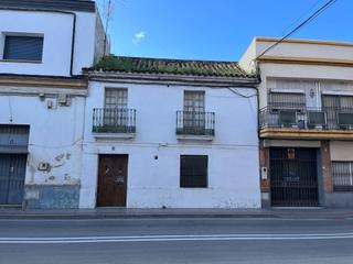 Casa a El Arenal - La Pólvora. Oportunidad  de inversión, casa para derribar en el centro de do
