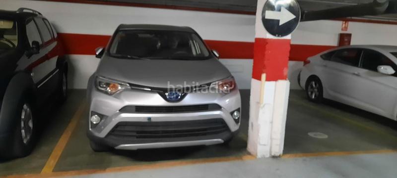 Foto 7a17fd44-7a0a-4931-bef3-c68a63adb5e6. Aparcament cotxe a Tiro de Línea Sevilla