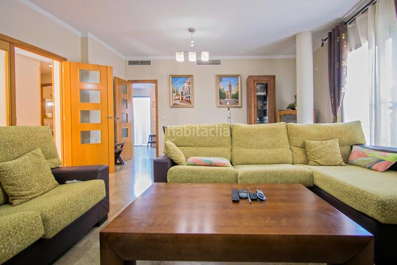 Foto 05c5a72b-2001-4865-abe1-081a64984123. Casa amb calefacció aparcament piscina a Espartinas pueblo Espartinas