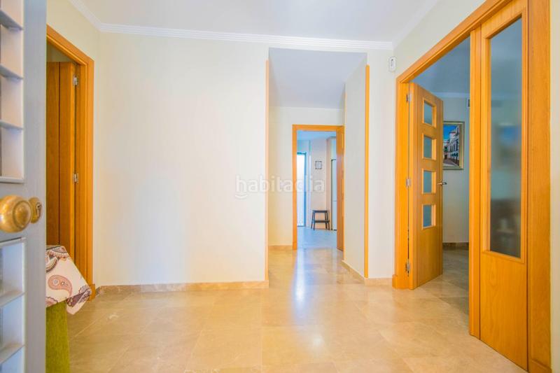 Foto 879d4481-afbf-4df4-b012-0d4ad9b876b4. Casa amb calefacció aparcament piscina a Espartinas pueblo Espartinas