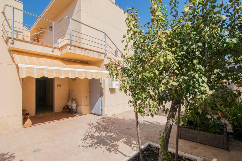 Foto e3d92f51-c3b4-47dd-ba0b-c2967aab0953. Casa amb calefacció aparcament piscina a Espartinas pueblo Espartinas