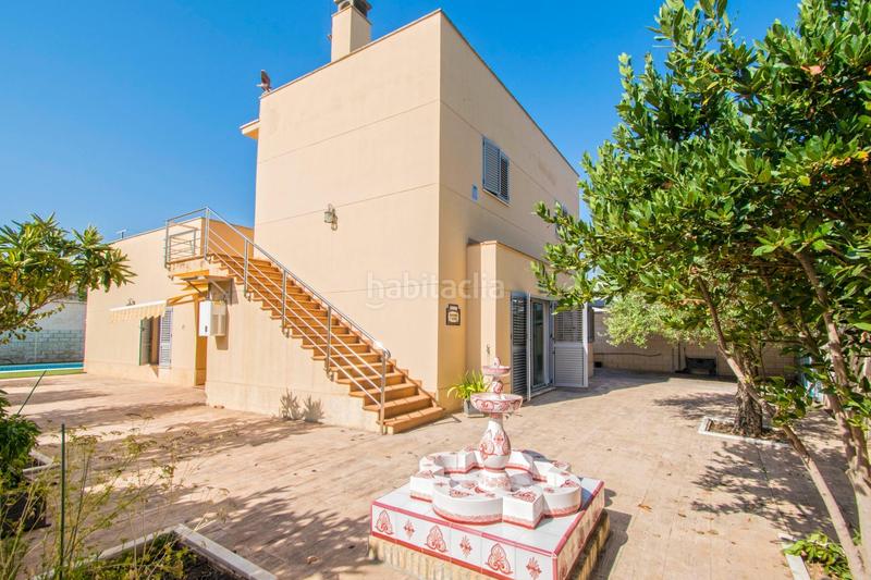 Foto eee10a80-17a3-4a79-9a67-e7570c2a0478. Casa amb calefacció aparcament piscina a Espartinas pueblo Espartinas