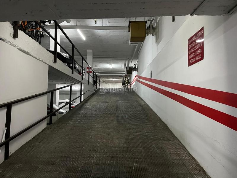 Foto b0420d42-28fb-45fb-b1a5-0b84211580ff. Posto auto in El Plantinar - Avda. La Paz - El Juncal Sevilla