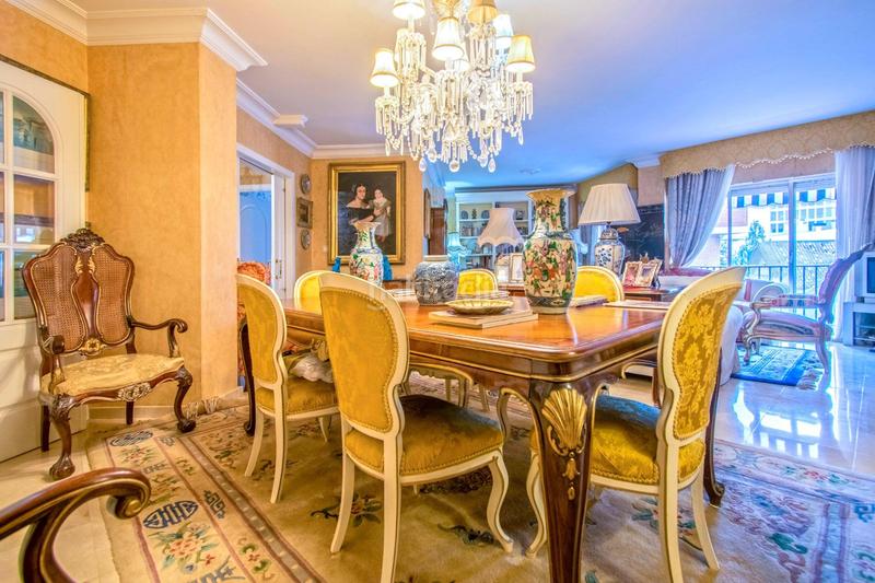 Foto 30dbf5b4-9fdb-4f67-be53-46260295a004. Piso espectacular vivienda junto avenida luis montoto!! en Sevilla