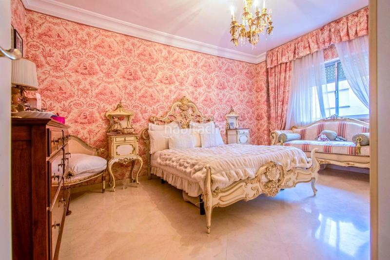 Foto 4db5f5aa-170a-4460-b151-631c6ab37d9a. Piso espectacular vivienda junto avenida luis montoto!! en Sevilla