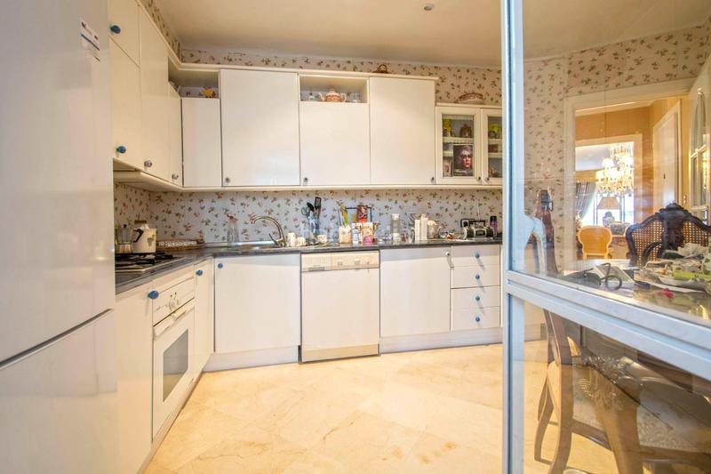 Foto a8aec464-6c2d-4614-b258-f30cf2ab1231. Piso espectacular vivienda junto avenida luis montoto!! en Sevilla