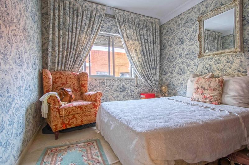 Foto d63ec55b-ca81-4e34-9b16-43ada6c686e4. Piso espectacular vivienda junto avenida luis montoto!! en Sevilla