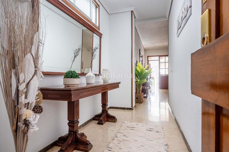 Foto 268dbf61-66fd-4985-b471-26e2079fd2a5. Appartamento con riscaldamento parcheggio in Cruz Roja Sevilla