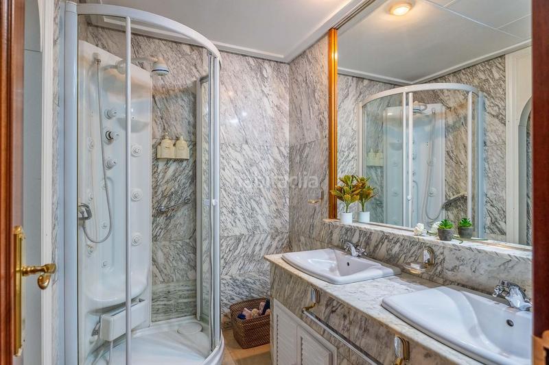 Foto f8c01320-b8de-4373-b97a-fe931dd57f87. Appartamento con riscaldamento parcheggio in Cruz Roja Sevilla