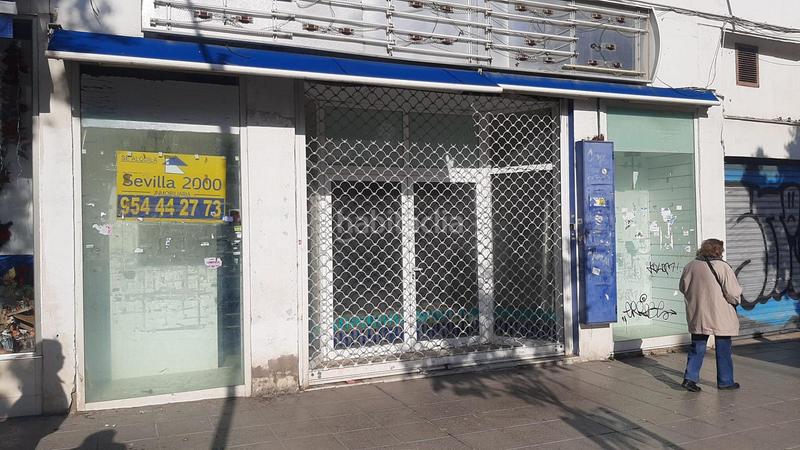 Foto 97bf8fdd-a7fa-433a-b2a4-5af8fa401d9f. Alquiler local comercial estupendo local comercial en marqués de pickman!!! en Sevilla