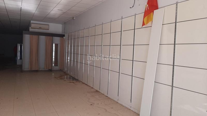 Foto 21870d2b-1c15-412b-882b-dbf2a0ccc961. Rent business premise in Barrio del Nervión Sevilla