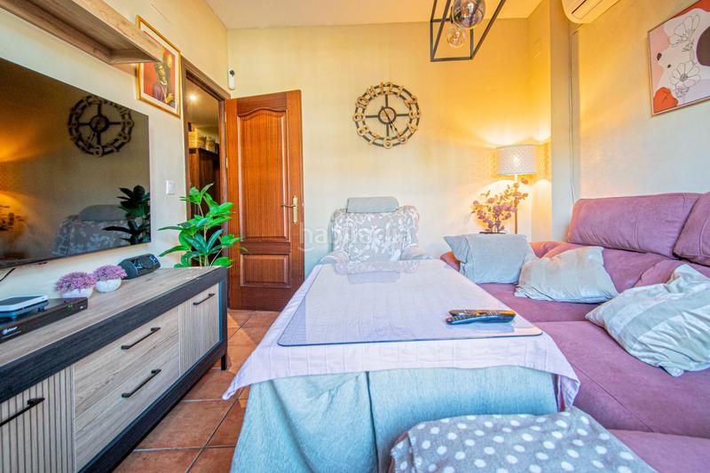 Foto 3b2ba5a8-049b-494d-88fb-3943f1308101. Casa bifamiliare con parcheggio piscina in Nueva Alcalá Alcalá de Guadaira