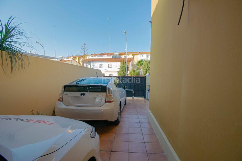 Foto 56276281-227f-4ad8-b4a7-470e318467d1. Casa bifamiliare con parcheggio piscina in Nueva Alcalá Alcalá de Guadaira