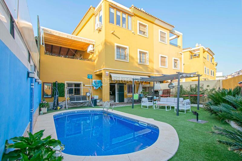 Foto a46a56c6-35e9-416c-95aa-c8bd13413114. Casa bifamiliare con parcheggio piscina in Nueva Alcalá Alcalá de Guadaira