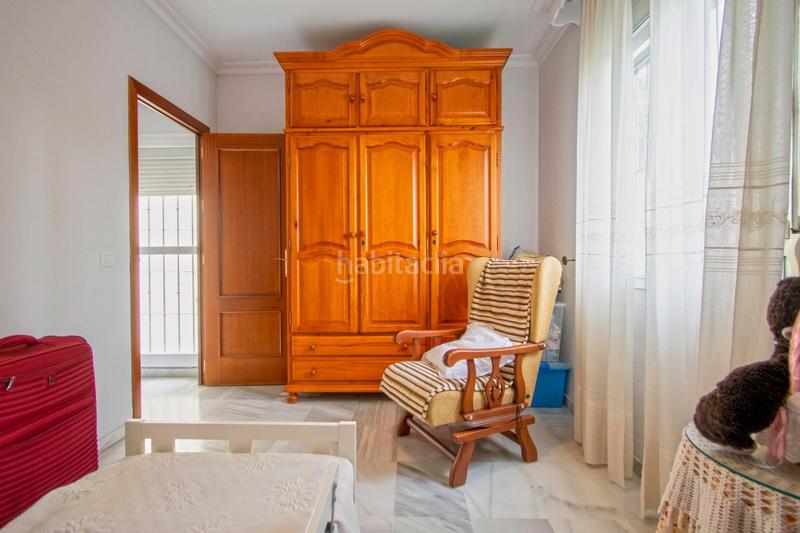 Foto 3c2ee205-5454-4b01-b26c-3c146efd1784. Casa pareada gran vivienda pareada junto club deportivo!! en Gelves